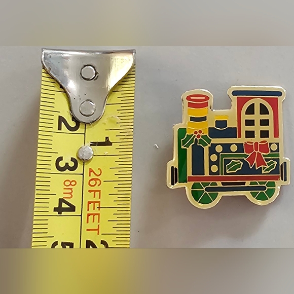 Train Pin - Picture 4 of 5